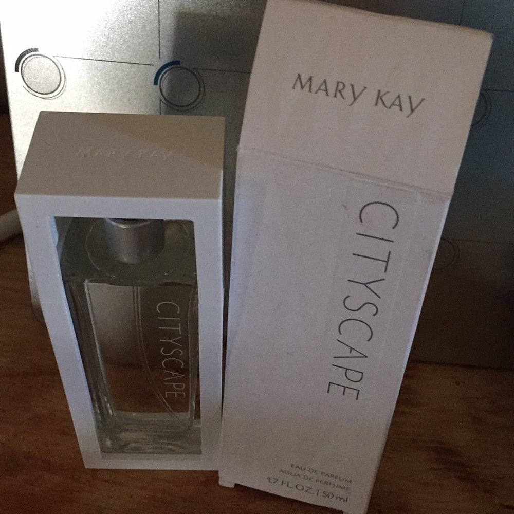 Cityscape perfume