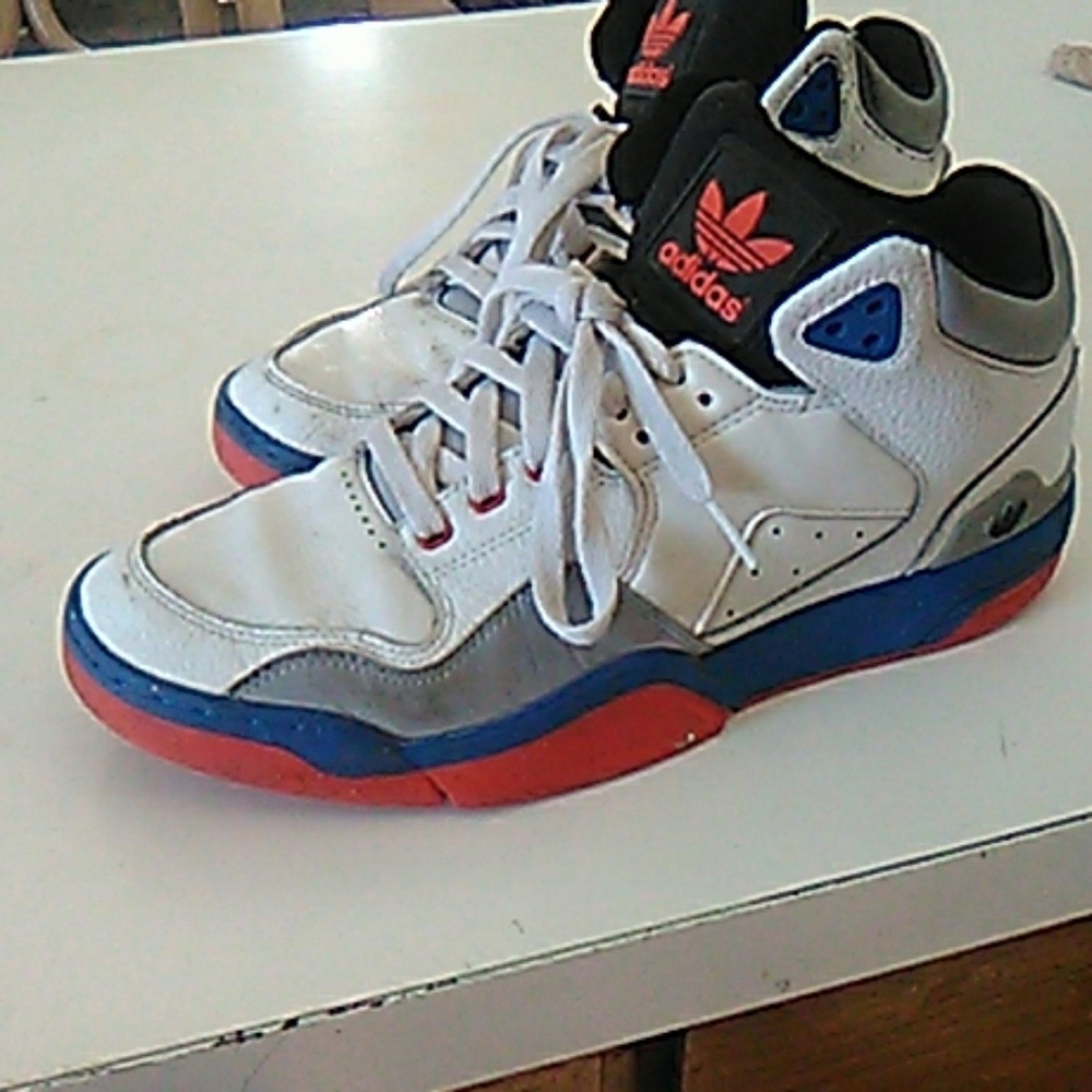 Adidas Sneakers