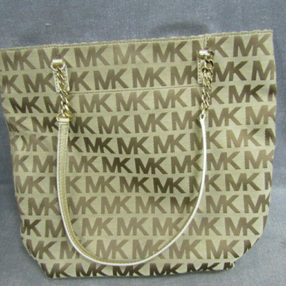 Nice Michael Kors Handbag