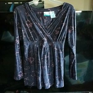 Maternity long sleeve shirt, sz L