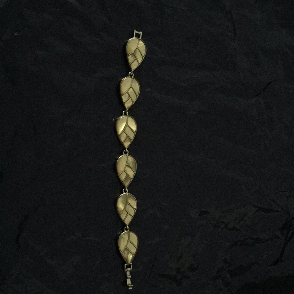 Lia Sophia Rhodium Mother of Pearl 7" Bracelet