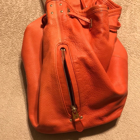 Coach barrel bag ❤️ - Picture 3 of 3