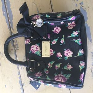 🌸 Betsey Johnson floral mini cross body bag 🌺
