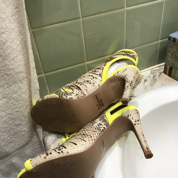 Heels - Picture 2 of 3