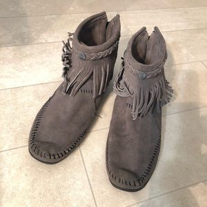 Minnetonka short boots