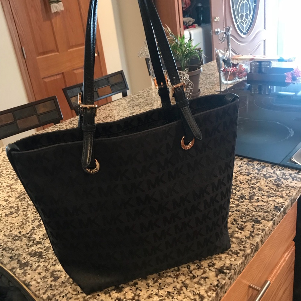 Authentic Michael Kors Purse