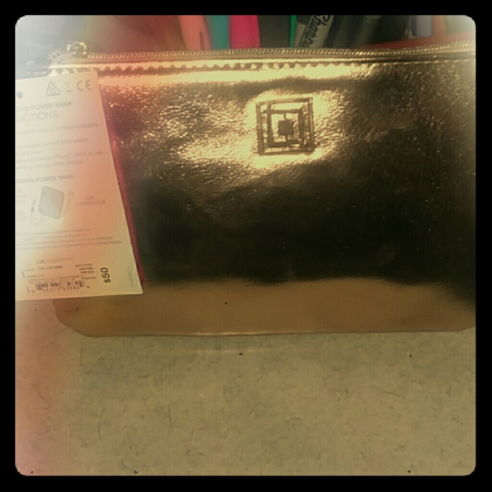 Liz Claiborne Phone Charging Wallet