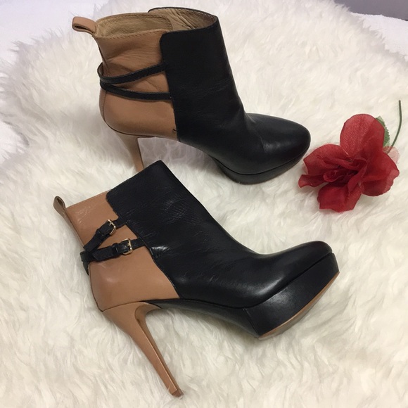 Zara Shoes - 🔥Zara all leather heeled boots