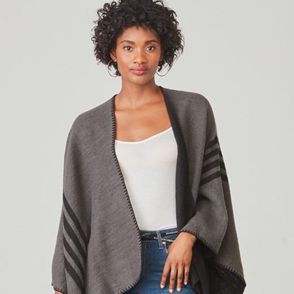 Black and gray reversible poncho from Fab Fit Fun - Picture 3 of 4