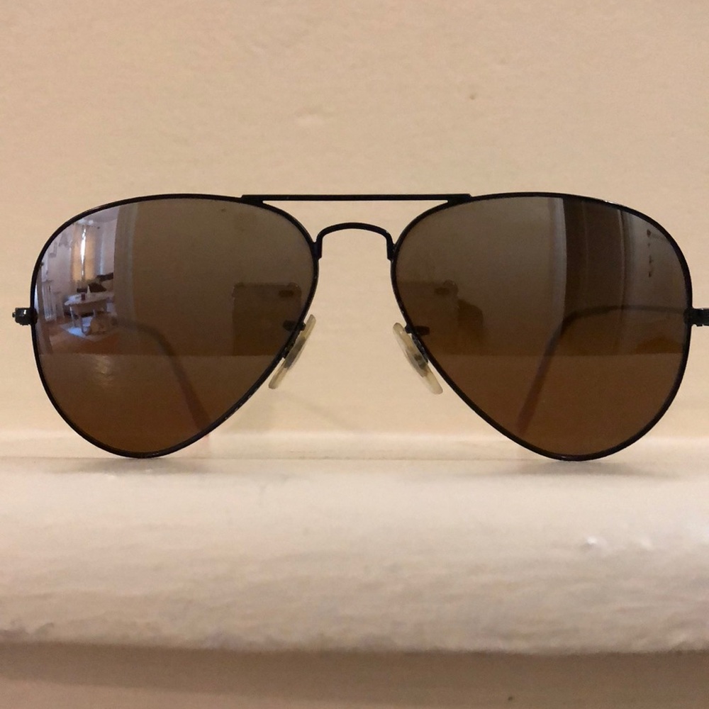 Ray Bans Aviators! BROWN LENS & BLACK FRAME