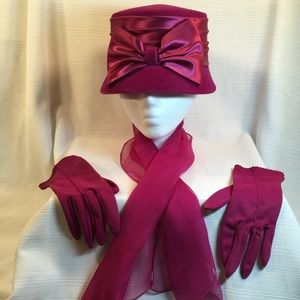 Vintage Hot Pink Cloche Hat, Gloves & Scarf.