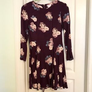 Long Sleeve Sz Med purple Floral dress EUC