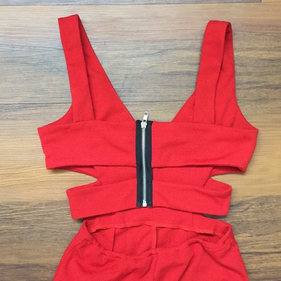 RED DRESS WITH CUT OUTS - Picture 4 of 8