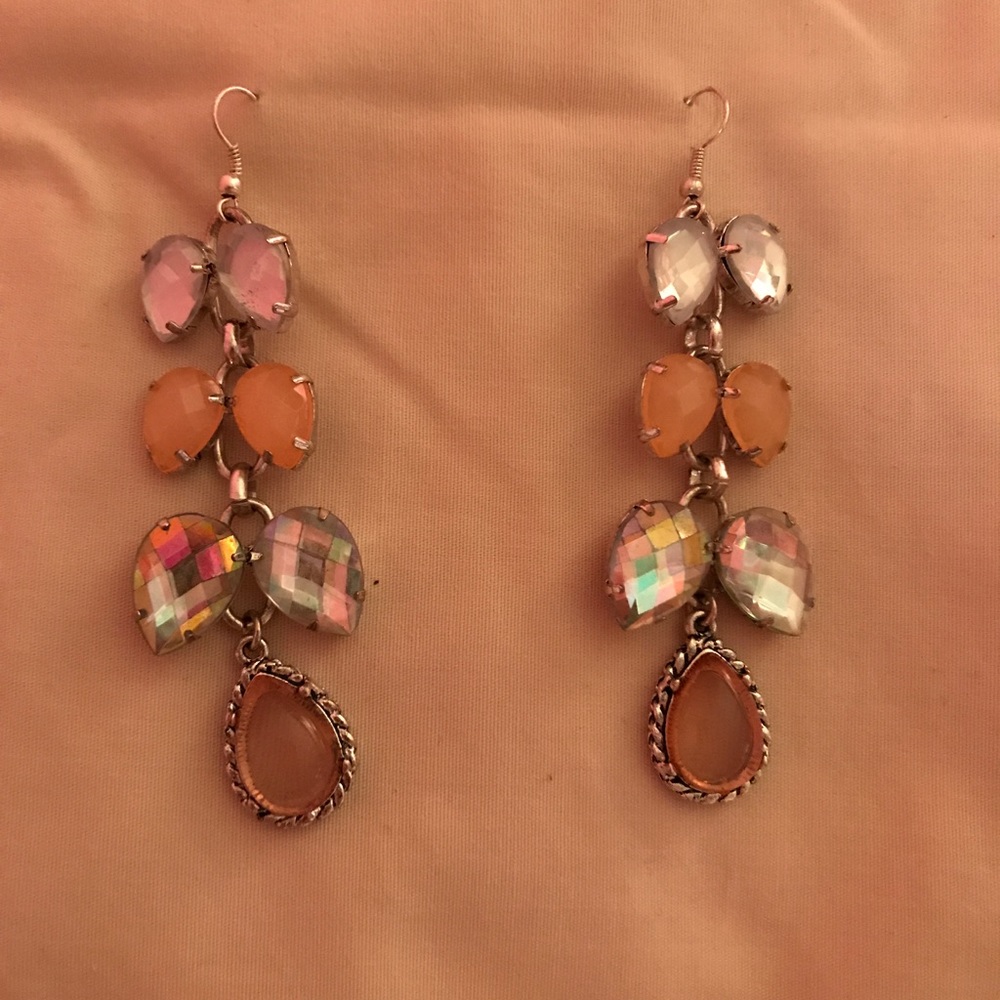 NWT Crystal And Stones Earrings