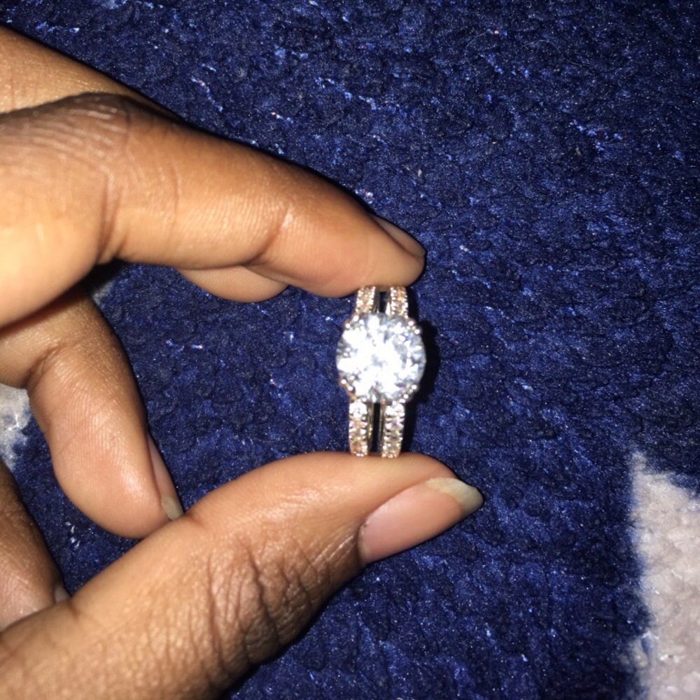 Silver clustered ring