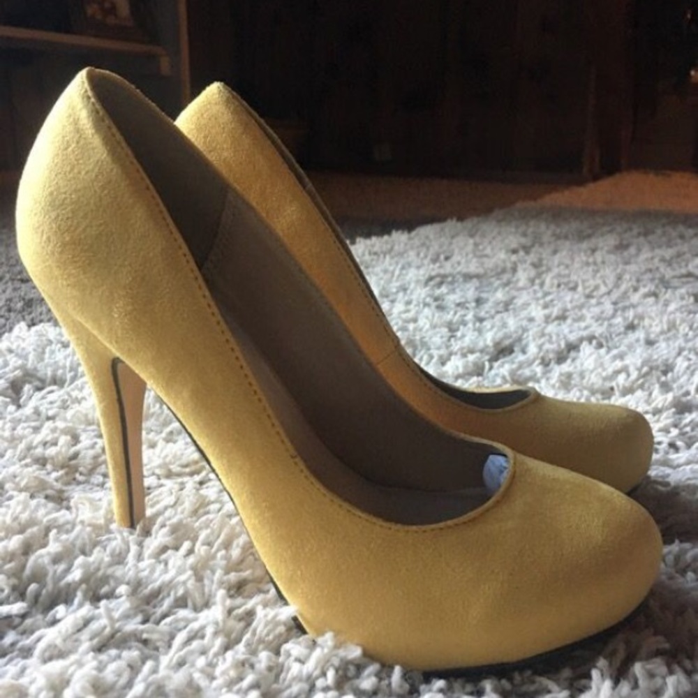 Women's yellow stilettos