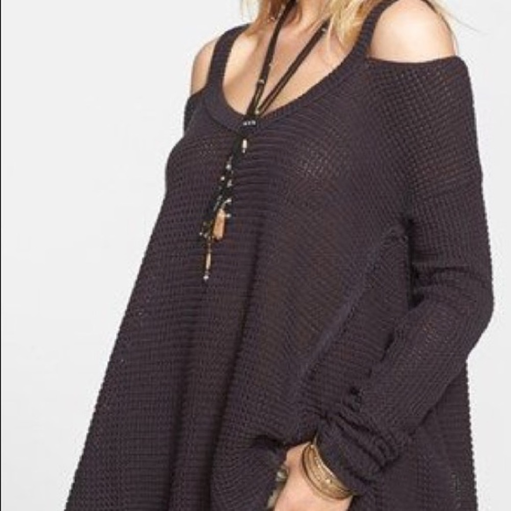 SOLD-Free People Sz M Shoulder Cut Out Sweater - Picture 1 of 5