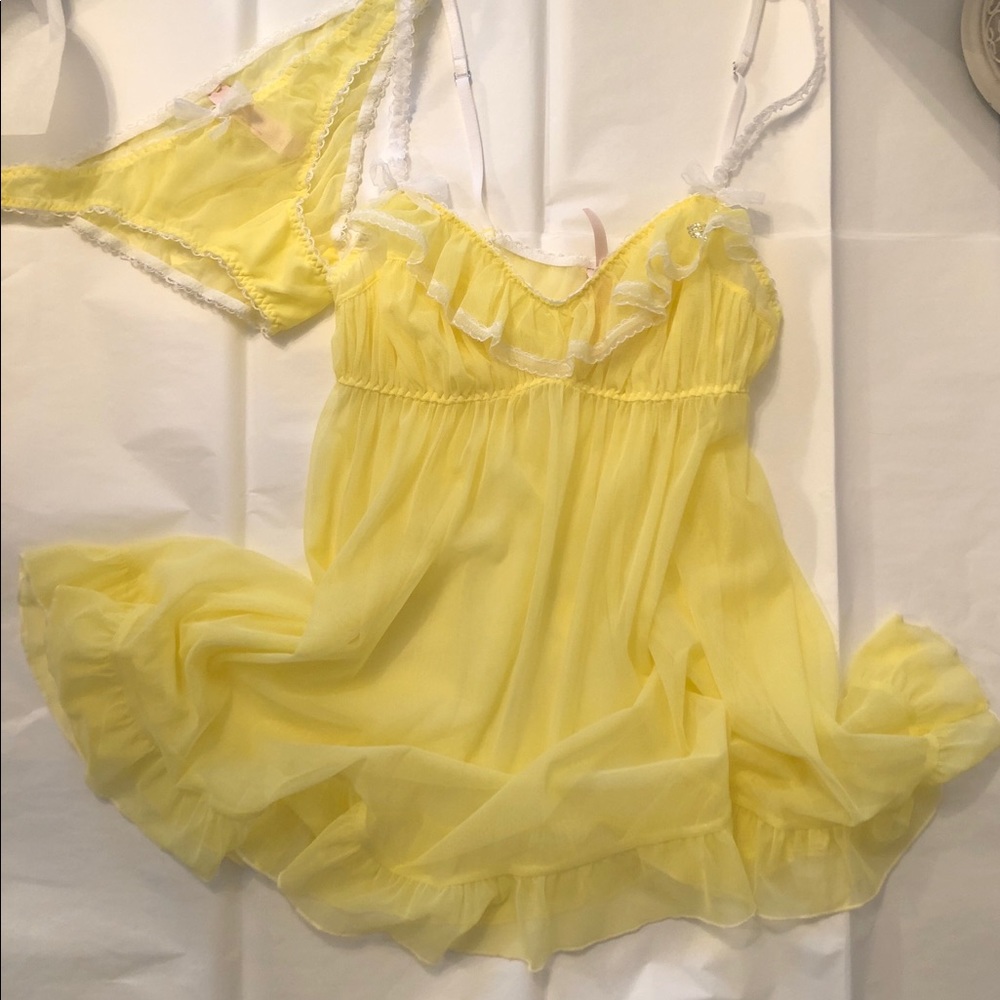 Victorias Secret Yellow Babydoll & Panty Set New S