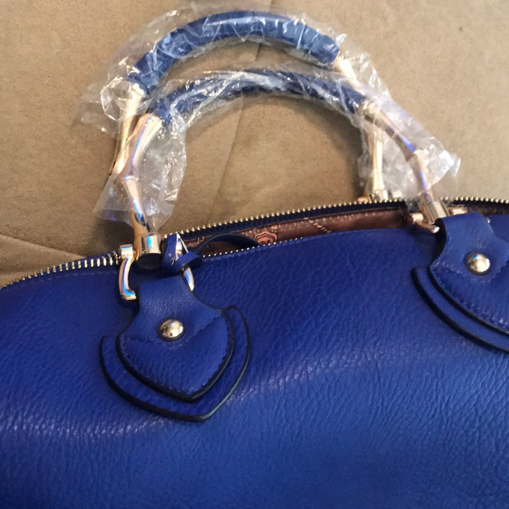 Blue purse - Picture 2 of 5
