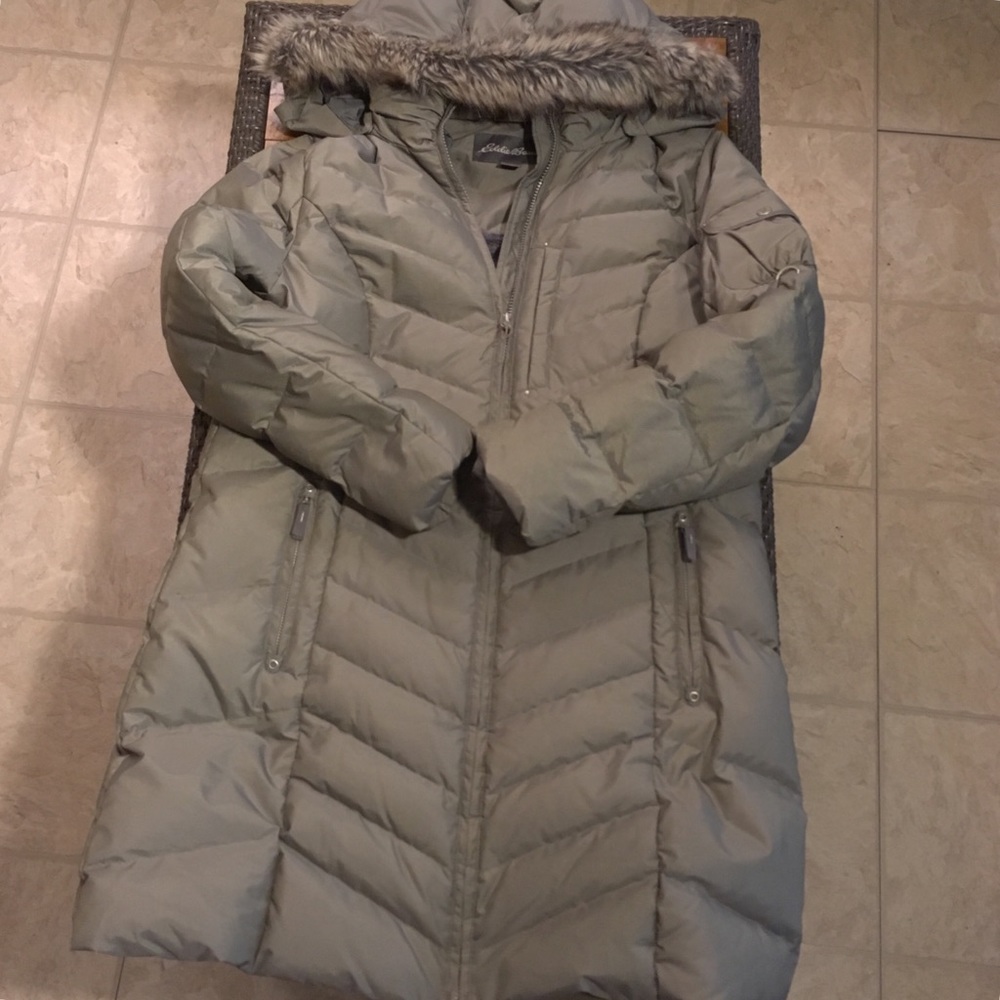 Eddie Bauer winter down coat - Picture 5 of 8