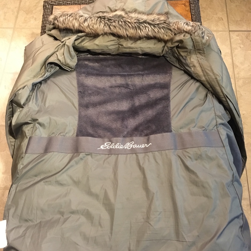 Eddie Bauer winter down coat - Picture 6 of 8