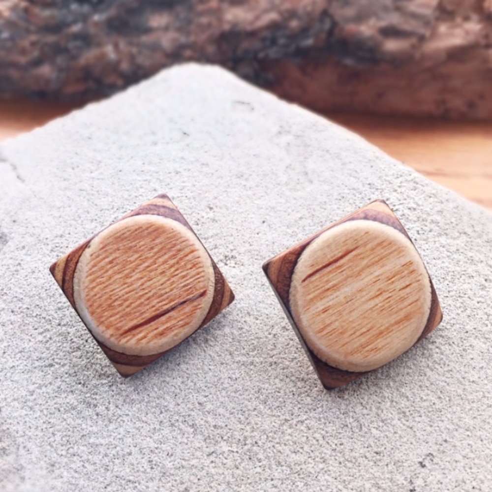 Vintage Wooden Earrings / hand carved Malaysian
