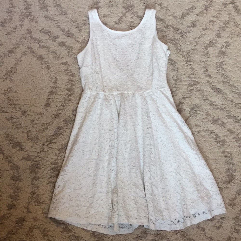Monteau Antique White Lace Dress with low back Md