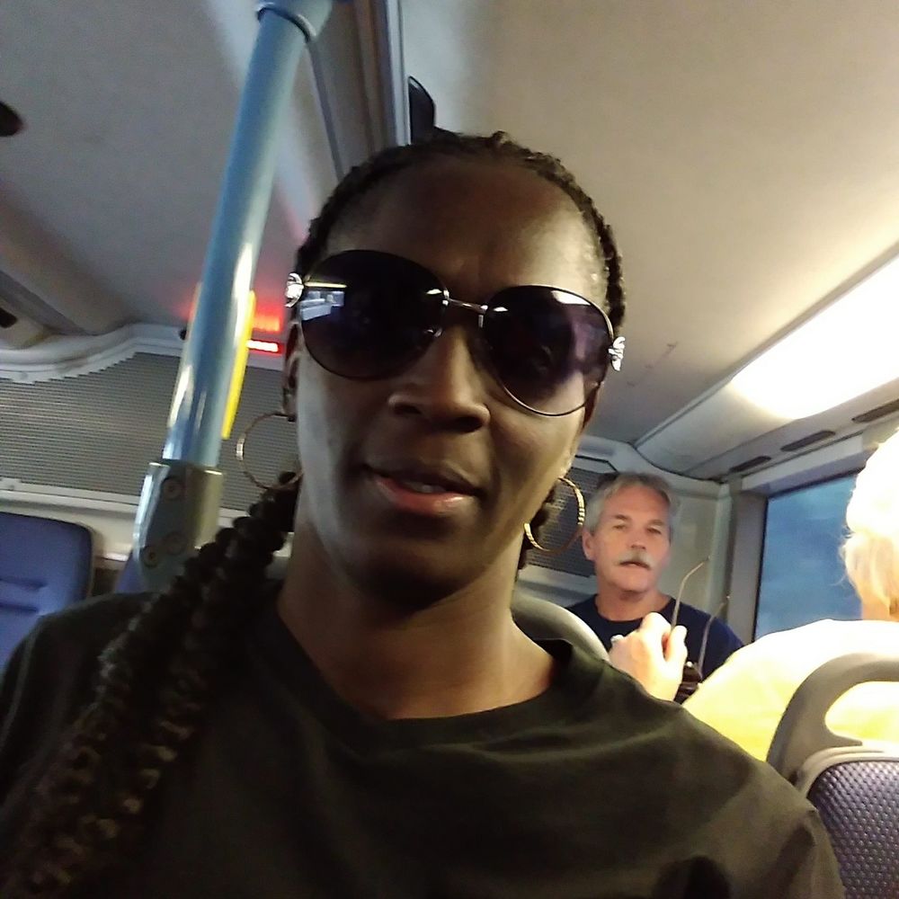 Meet your Posher, Carla
