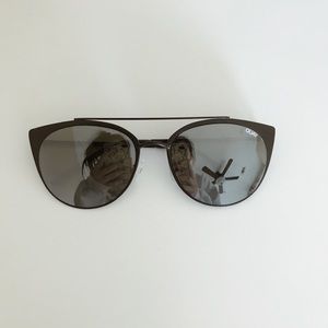QUAY SUNGLASSES