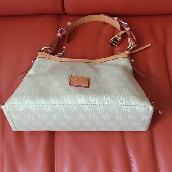 Final Sale  Satchel Signature Dooney & Bourke - Picture 3 of 9