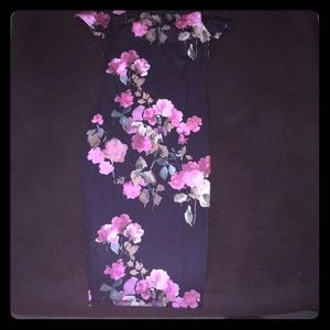 Black fitted Romwe off the shoulder dress!