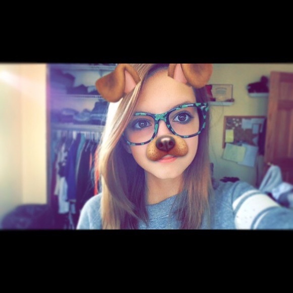 Meet your Posher, Hannah - Picture 1 of 1