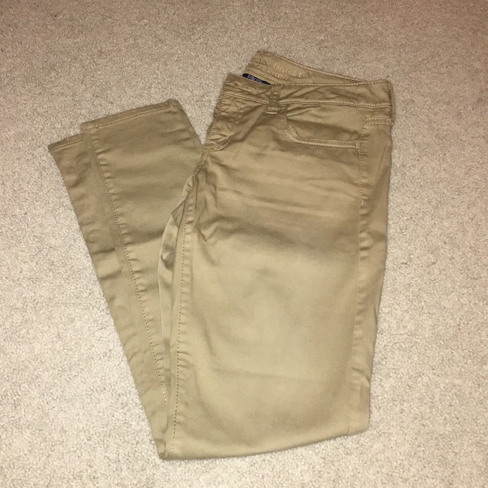 khaki colored pants