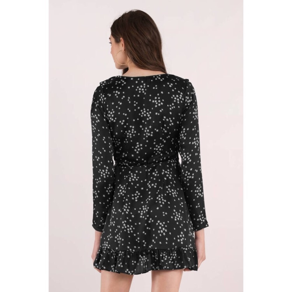 🆕Star Print Ruffle Wrap Dress - Picture 3 of 8
