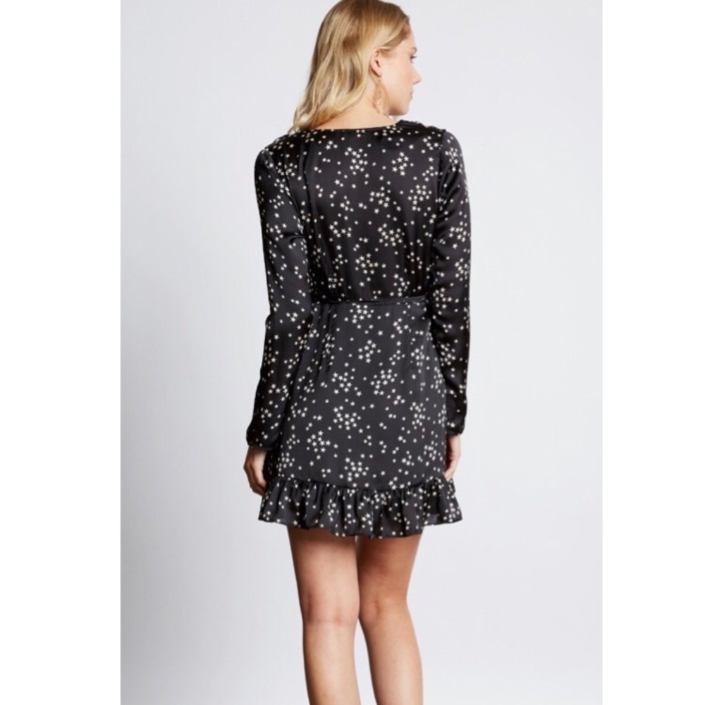 🆕Star Print Ruffle Wrap Dress - Picture 8 of 8