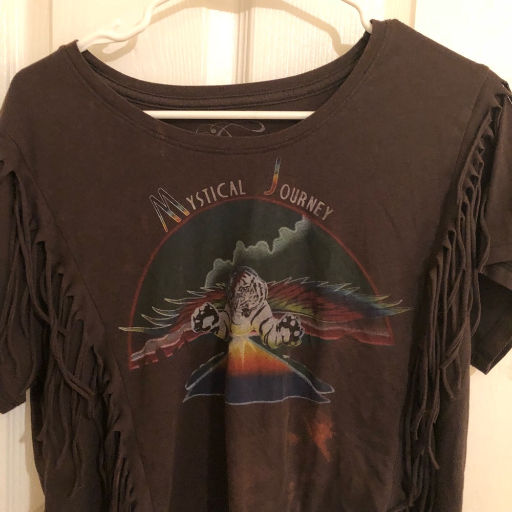 Mystical Journey graphic cropped tee