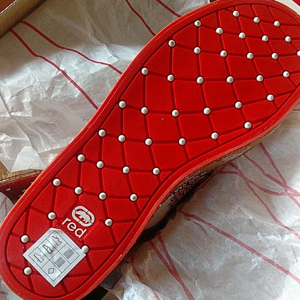 Shoes - Picture 2 of 4