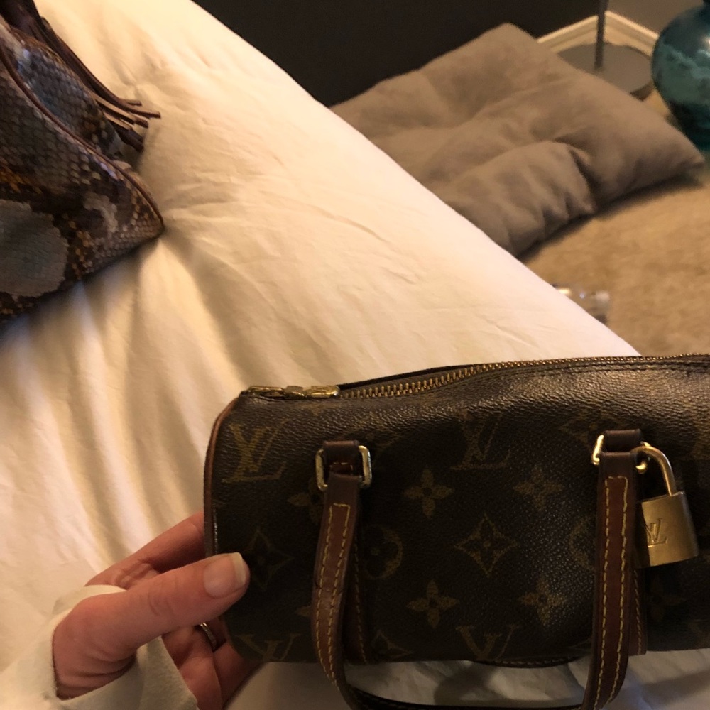 100% authentic Louis Vuitton