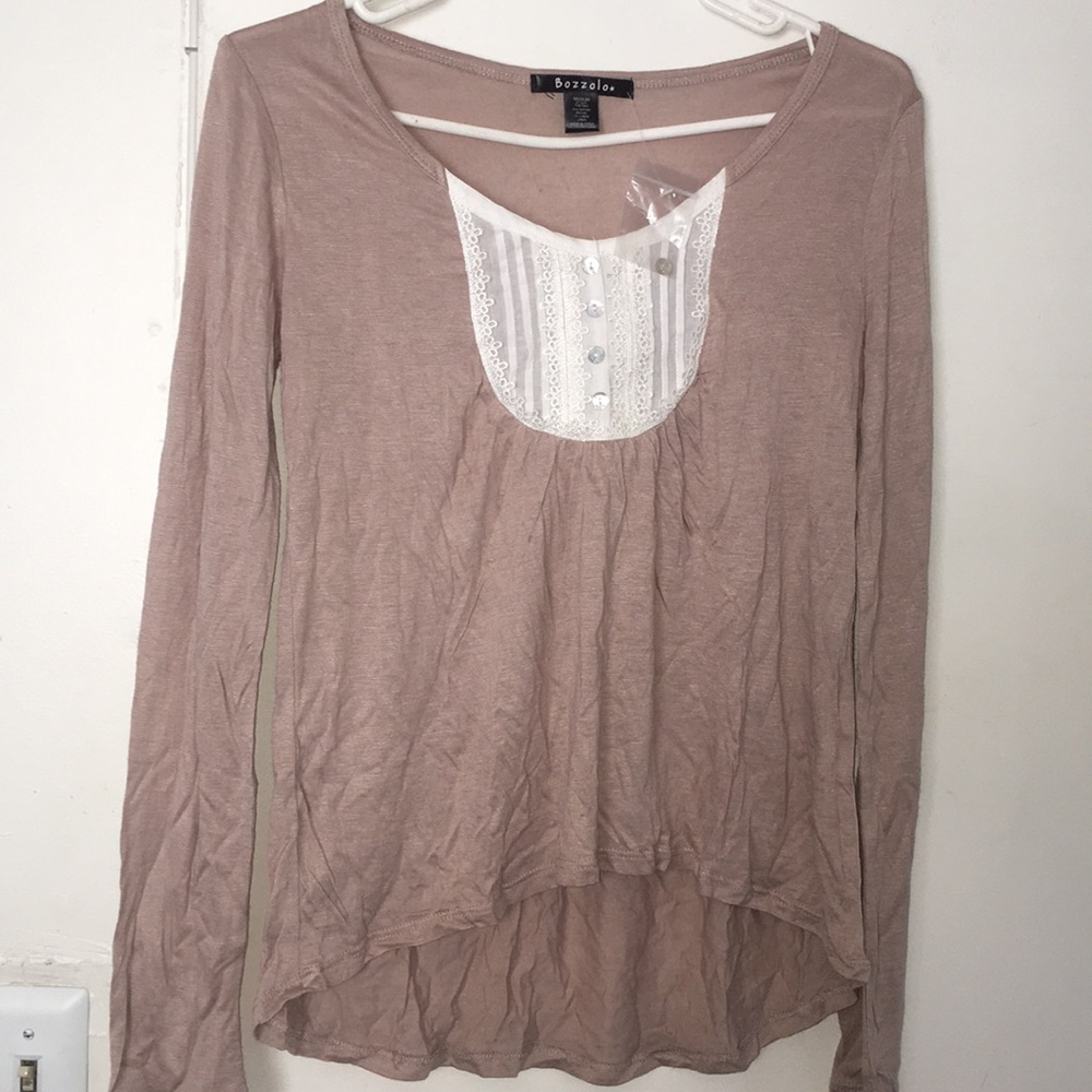 Hi dolls, I have 3 beautiful new blouses. ❤️🌷🌼