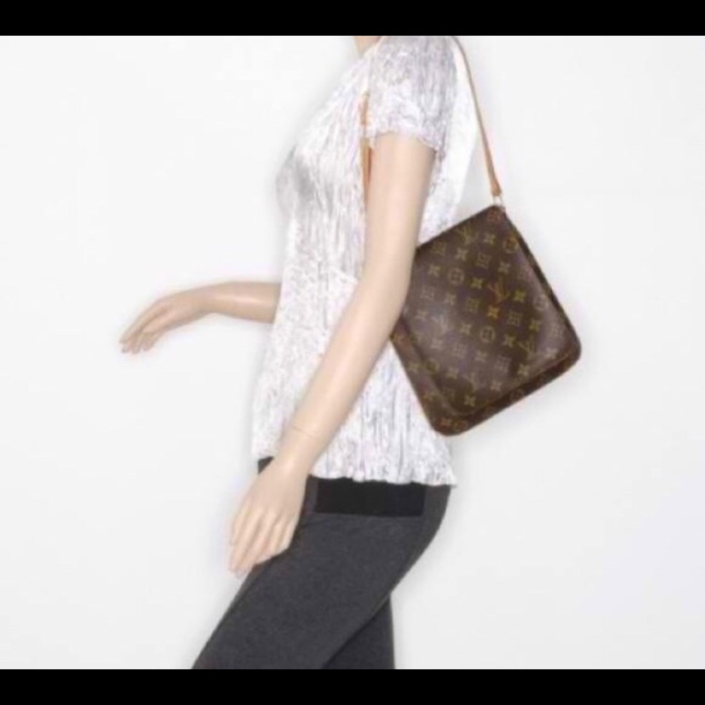 Vintage Louis Vuitton messenger