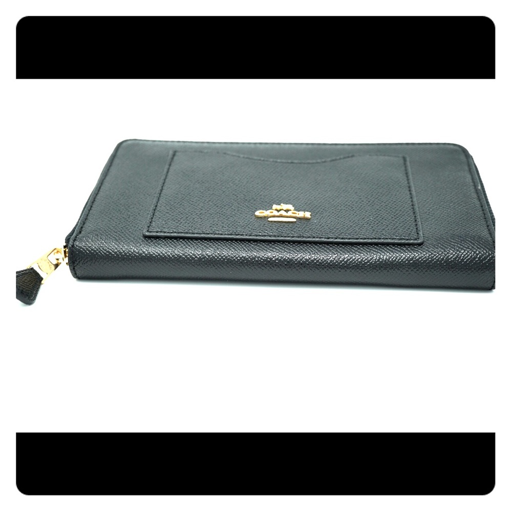 SOLD! Coach Accordion Zippered Wallet Black