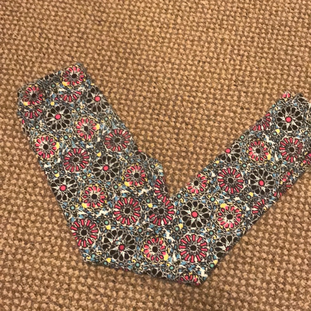 Lularoe girl’s leggings