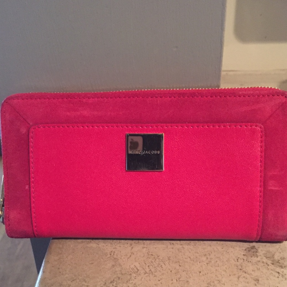 Red Wallet