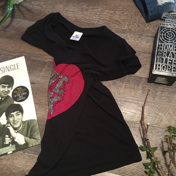 VS Hot Pink Embellished  T-Shirt - Picture 3 of 7