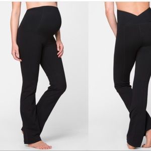 Maternity workout leggings by Ingrid & Isabel