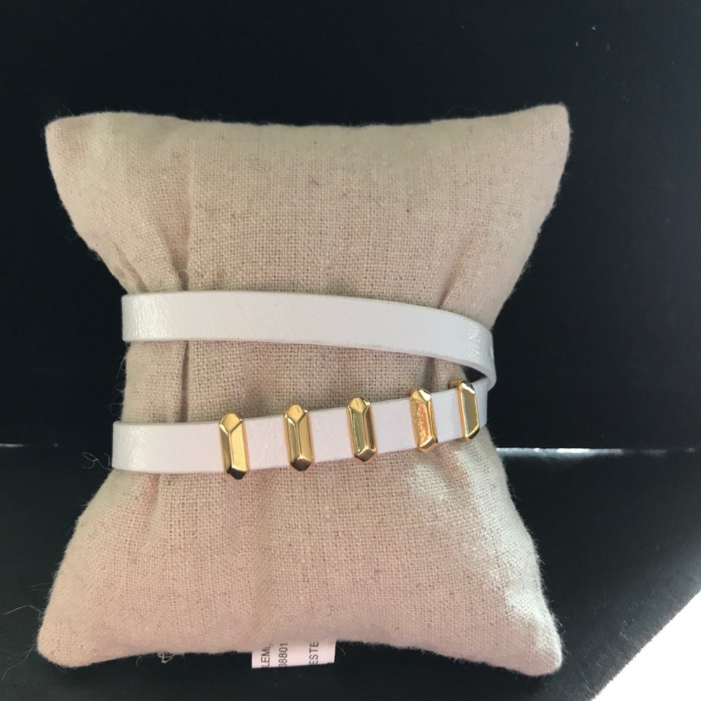 Stella & Dot Rent wrap bracelet