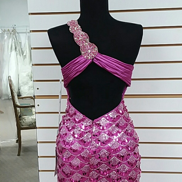 HOT PINK color Riva Designs Prom - Picture 2 of 5
