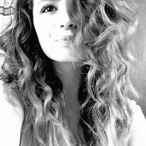 Meet your Posher, Tia