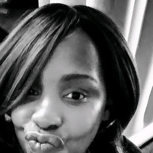 Meet your Posher, Adrienne