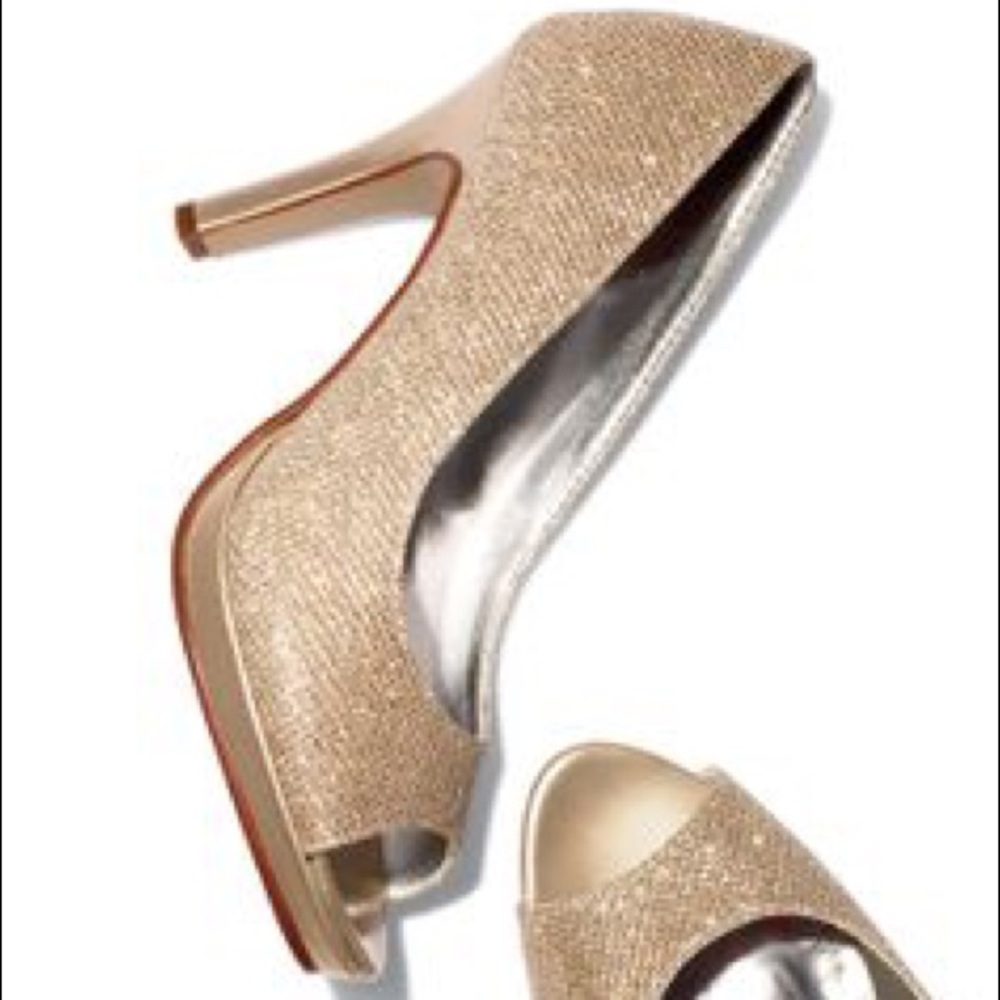 David's Bridal Rochelle Peep Toe - Nude Champagne